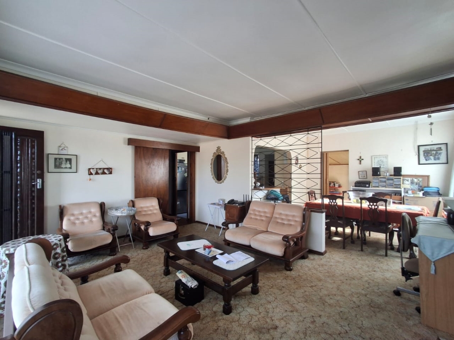 4 Bedroom Property for Sale in Summerpride Eastern Cape